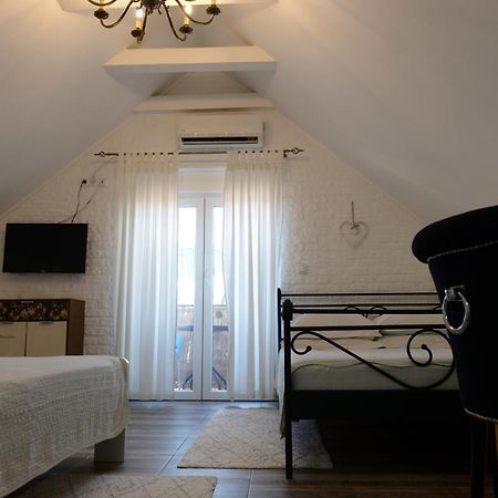 Apartments Idila Bela Crkva  Ngoại thất bức ảnh